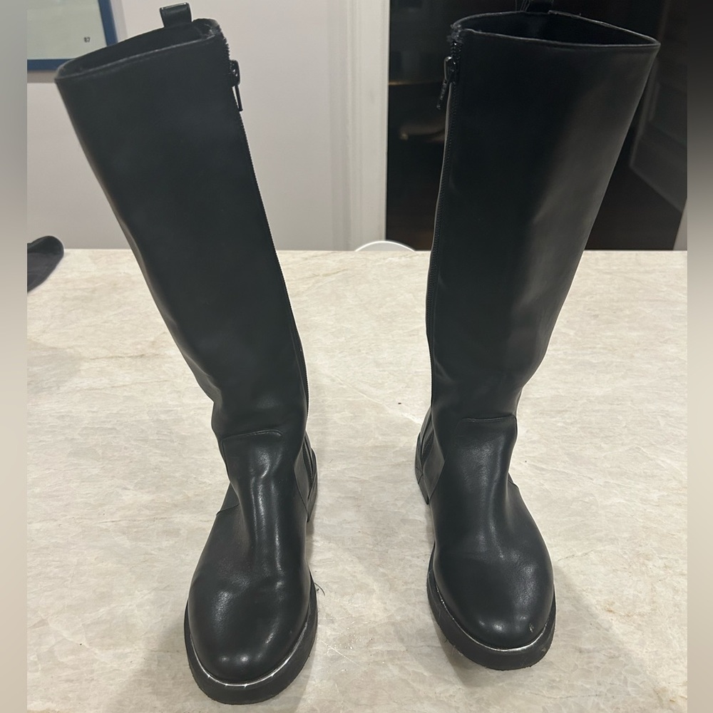 zara black leather boots with pearl detailing